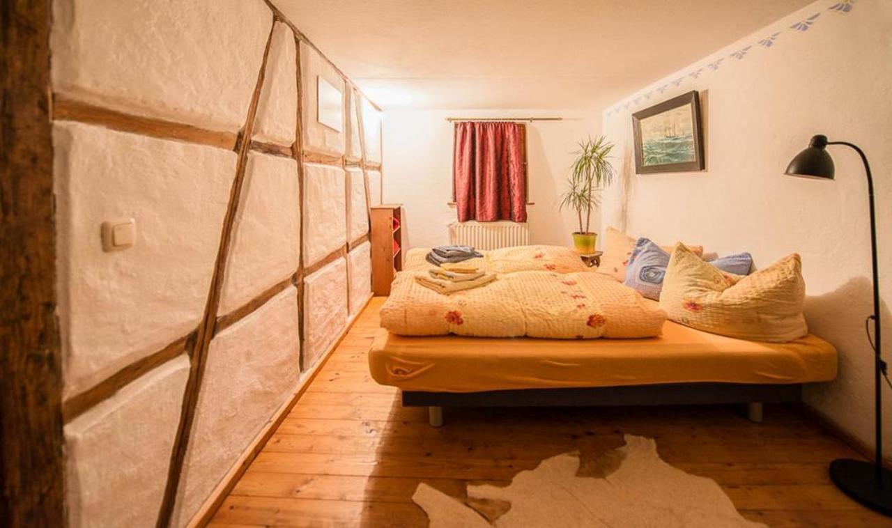 Wohnen Im Denkmal Apartment Gumperda Bagian luar foto